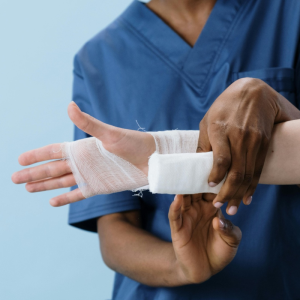 ACTUACIÓN DEL PROFESIONAL ANTE LAS LESIONES, SEGÚN EL ORIGEN DEL AGENTE