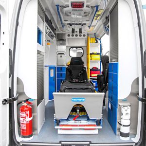 DOTACIÓN Y MANTENIMIENTO DEL MATERIAL EN EL VEHÍCULO SANITARIO